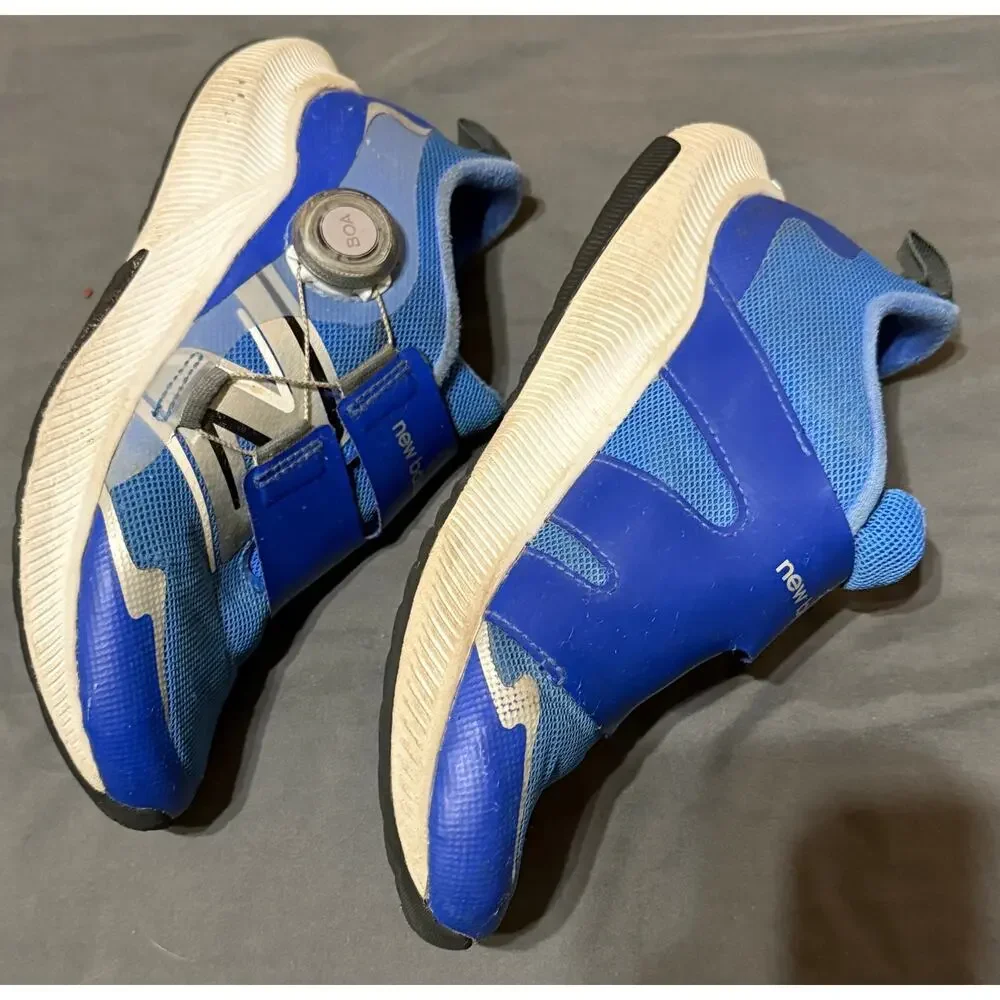 New Balance Unisex Kid DynaSoft Reveal V4 BOA Running Shoe Blue Metallic Size 3 - Picture 4 of 8